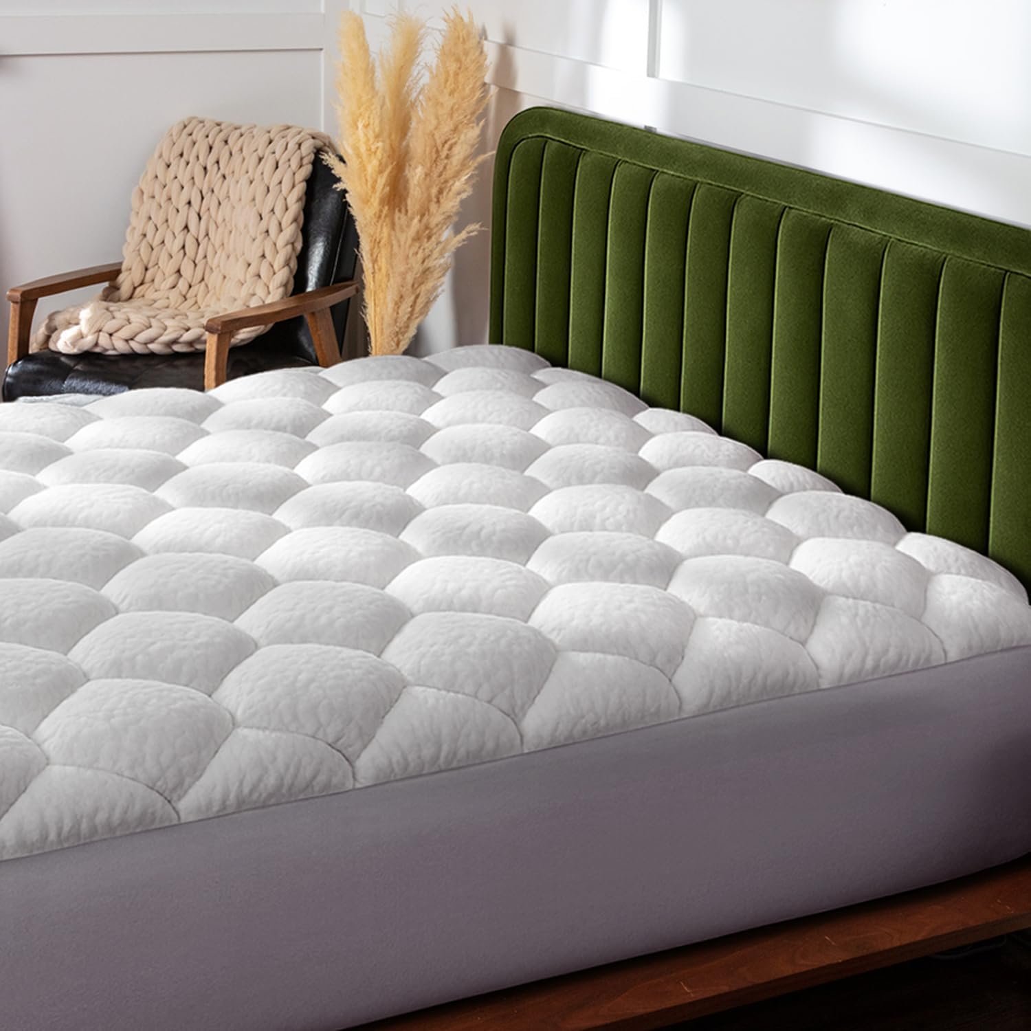 ViscoSoft Queen Fiberfill Pillow Top Mattress Topper Pad – Soft Overstuffed Premium Support – Quilted Temperature Smart Viscose from Bamboo – Deep 18″ Pocket for Secured Fit